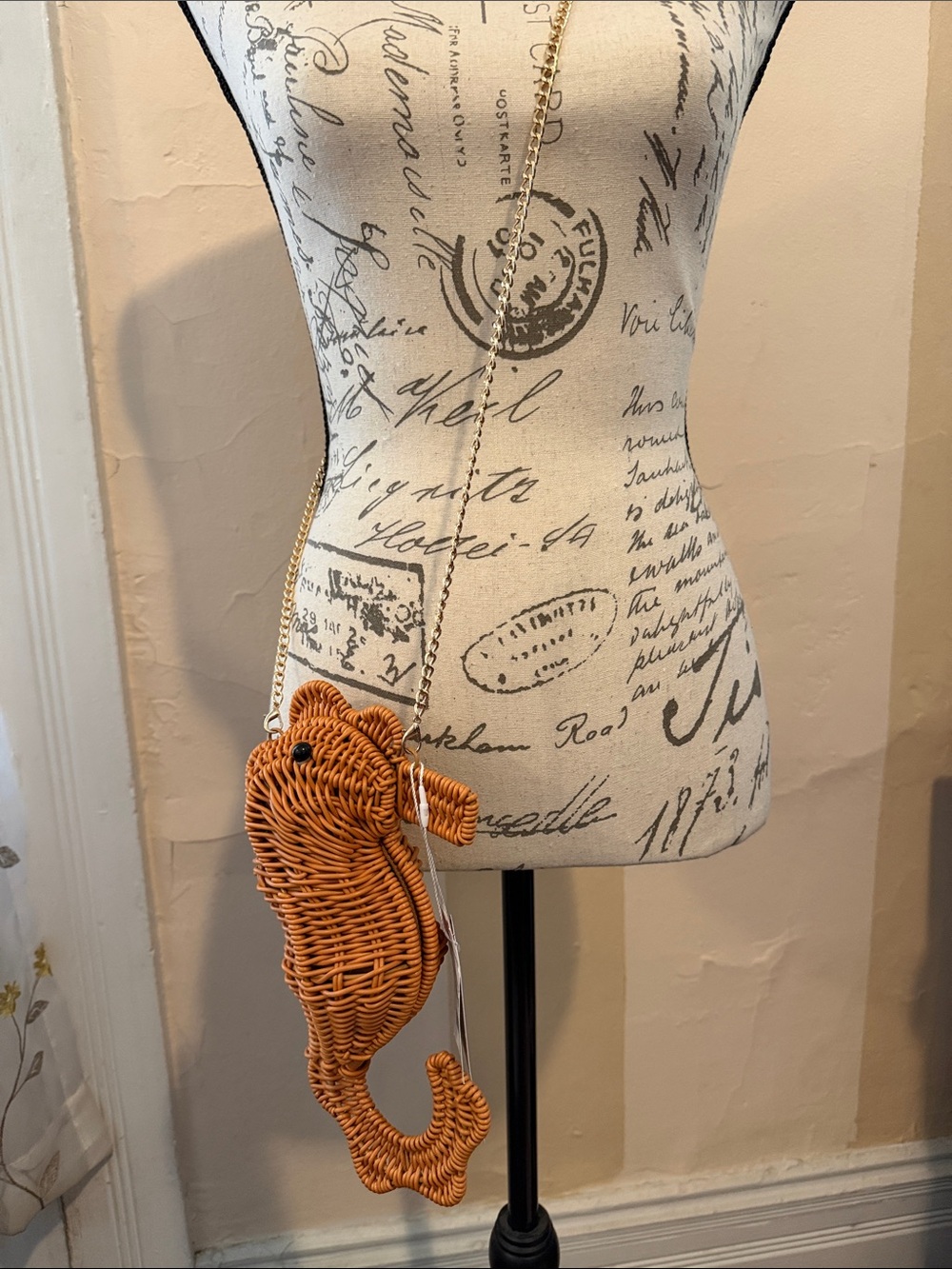 Tommy Bahama Woven Seahorse Crossbody Bag in Natural Tan - Picture 5 of 5